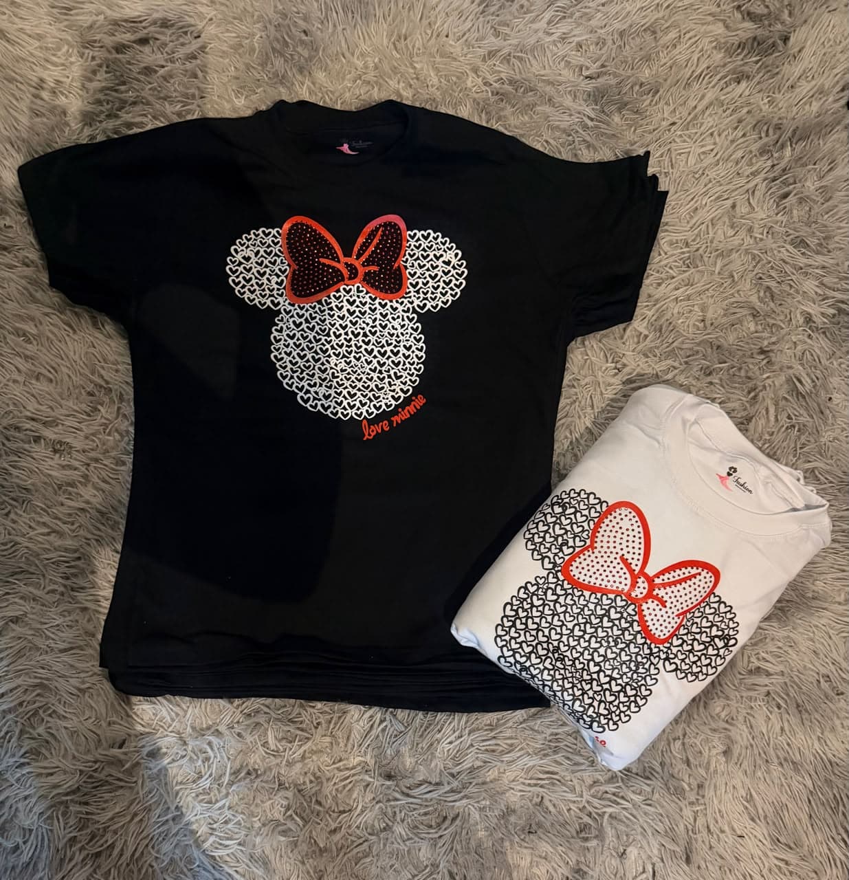 Playera estampada Minnie Mouse Love Minnie
